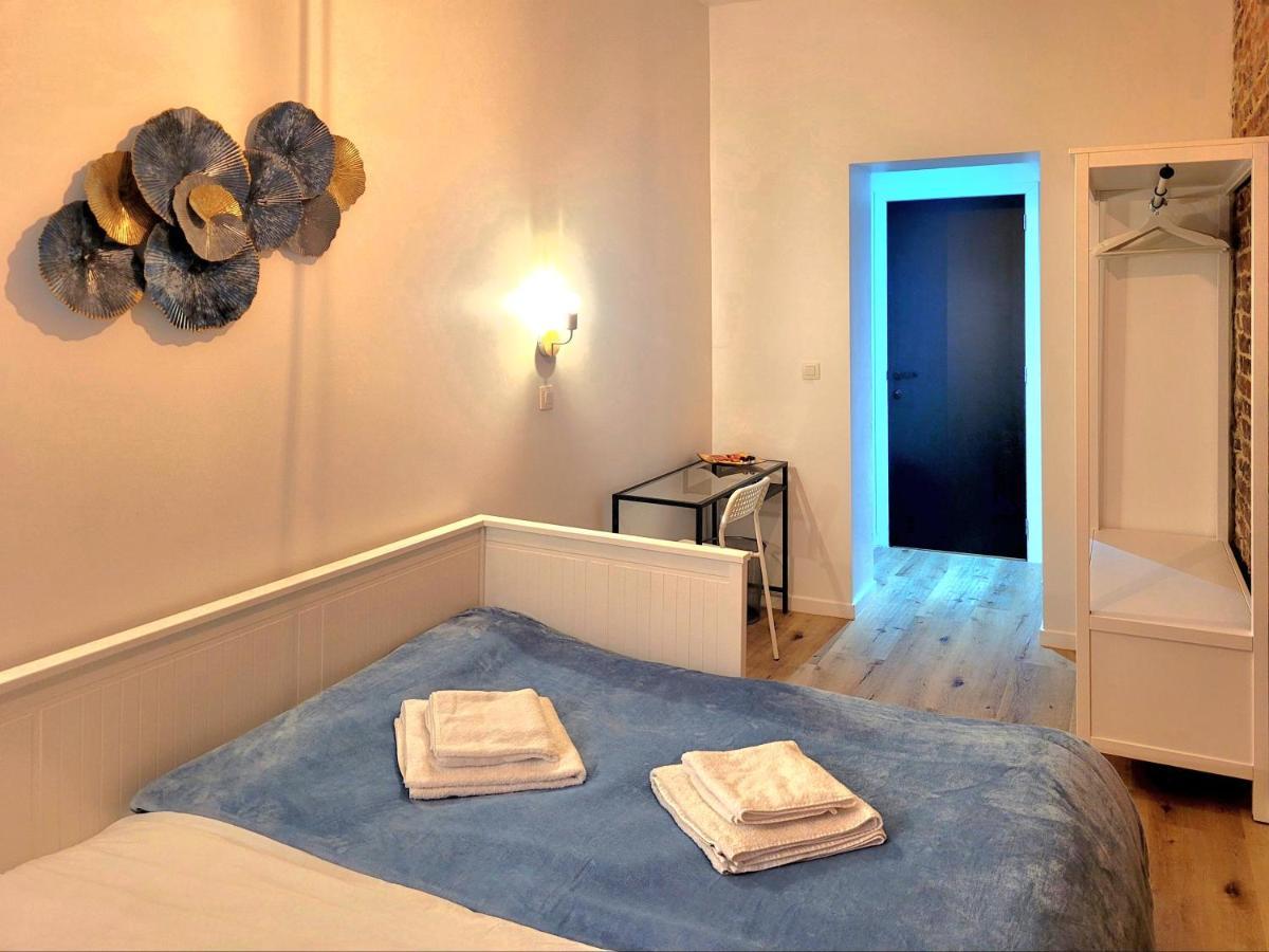Brand New Camelia Room With Private Bathroom Bryssel Exteriör bild
