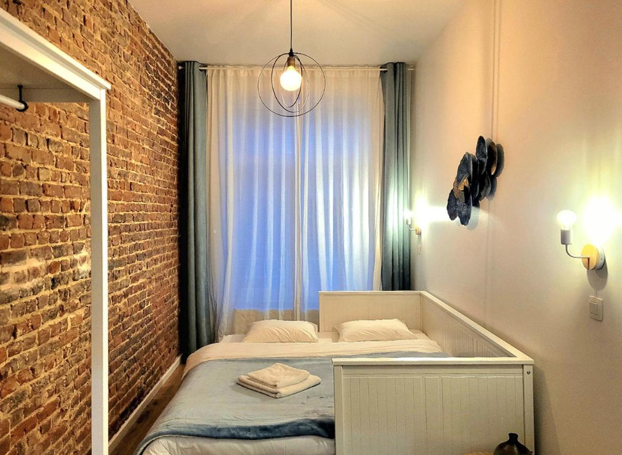 Brand New Camelia Room With Private Bathroom Bryssel Exteriör bild